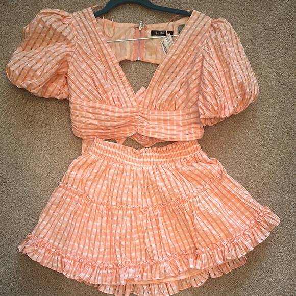 Boutique Two Piece Set Crop Top Ruffle Sleeve Orange Checkered Ruffled Skirt S/M - Picture 5 of 11